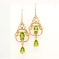 9k yellow gold with Garnets