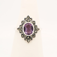 Ring Size: US 7.5 (AU P)